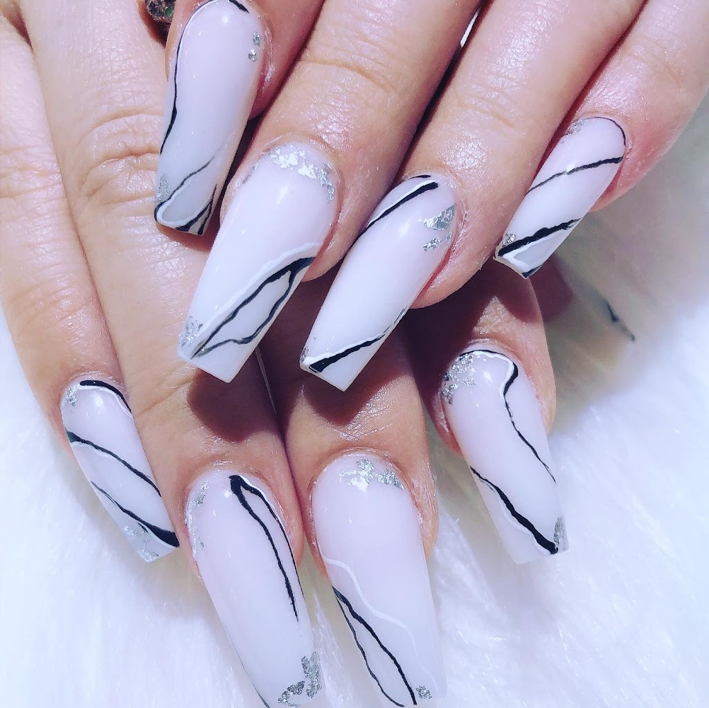 Delightful Nails 85286