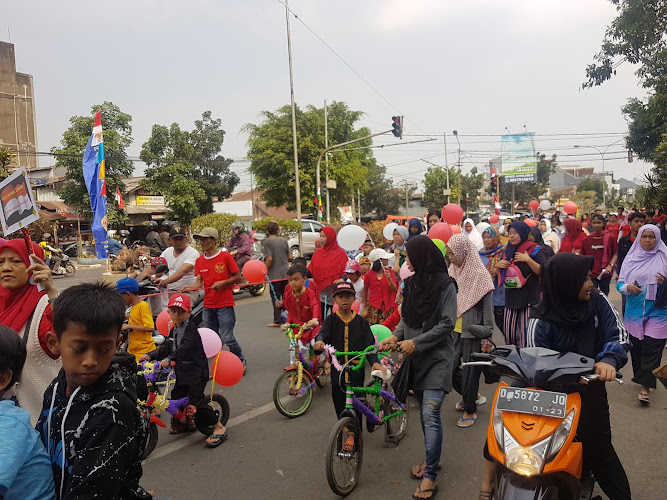 Gelanggang Pasar Malam di Kota Bandung: Menikmati Keunikan Pasar Malam dengan Lebih dari 2 Tempat