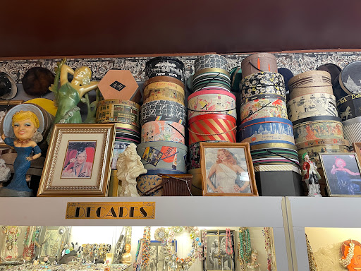 Used Clothing Store «Decades Vintage Clothing», reviews and photos, 627 S State St, Salt Lake City, UT 84111, USA