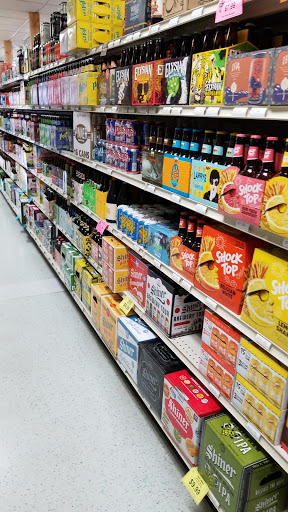 Beer Store «Vans Liquor Store», reviews and photos, 470 Sinsinawa Ave, East Dubuque, IL 61025, USA