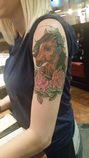 Explore death before dishonor tattoo ideas, creative tattoo ideas in Jacksonville, available at Lucky Tiger Tattoo