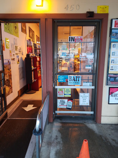 Grocery Store «Columbia Market», reviews and photos, 450 Wa Na Pa St, Cascade Locks, OR 97014, USA