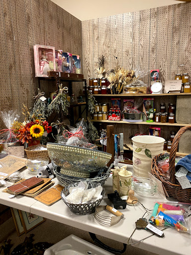 Antique Store «Vendor City Antiques, Flea Market & Cosignment», reviews and photos