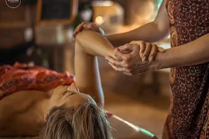 Lomi Li Harmonia Dotyku - masaż relaksacyjny, Face Modeling image