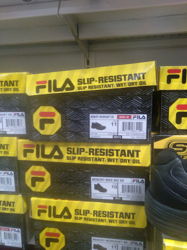 Shoe Store «Off Broadway Shoe Warehouse», reviews and photos, 8600 Ward Pkwy, Kansas City, MO 64114, USA