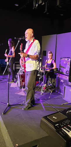 Studio 72 - Music Lessons in Singapore | Drums, Guitar, Vocals, Bass, Keyboard | Learn. Play. Perform - Singapore