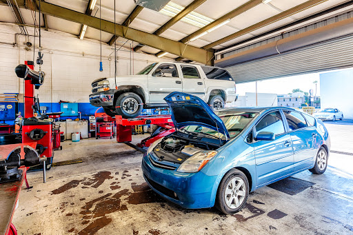 Auto Repair Shop «Hi-Tech Car Care», reviews and photos, 2924 E Thomas Rd, Phoenix, AZ 85016, USA