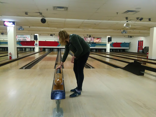 Bowling Alley «Boston Candlepin», reviews and photos, 543 E Broadway, Boston, MA 02127, USA