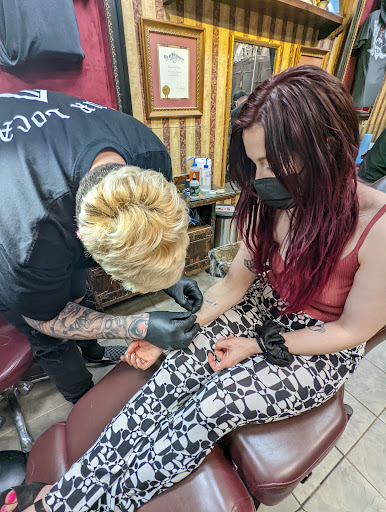 Tattoo Shop «Studio City Tattoo | Los Angeles Body Piercing & Tattoos», reviews and photos, 11032 Ventura Blvd, Studio City, CA 91604, USA
