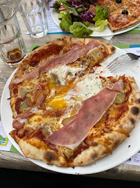 Pizza du Pizzeria Les Douves à Sévérac-d'Aveyron - n°1