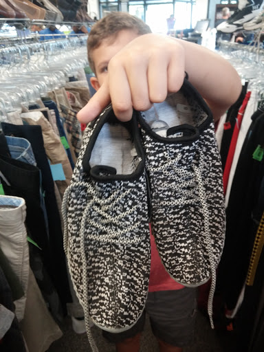 Thrift Store «Goodwill Retail Store & Donation Center», reviews and photos