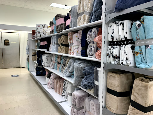 Department Store «Marshalls», reviews and photos, 150 W Foothill Blvd, Upland, CA 91786, USA