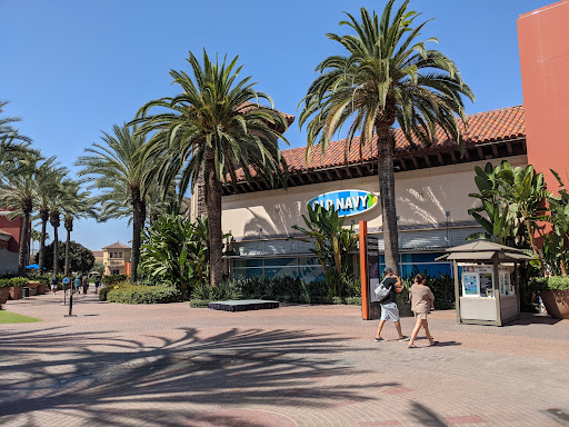 Clothing Store «Old Navy», reviews and photos, 634 Spectrum Center Dr, Irvine, CA 92618, USA