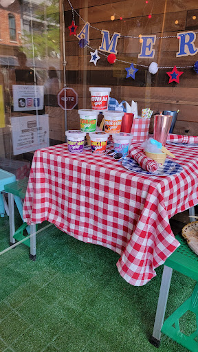 Restaurant «Browndog Treats, Drinks, & Eats», reviews and photos, 120 E Main St, Northville, MI 48167, USA