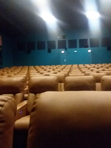 Movie Theater «North Riverside Luxury 6: Classic Cinemas», reviews and photos, 7501 W Cermak Rd, Riverside, IL 60546, USA