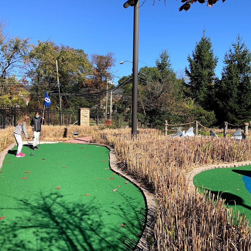 Essex County Safari MiniGolf