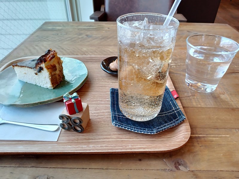 Cafe Calm カフェ・カルム