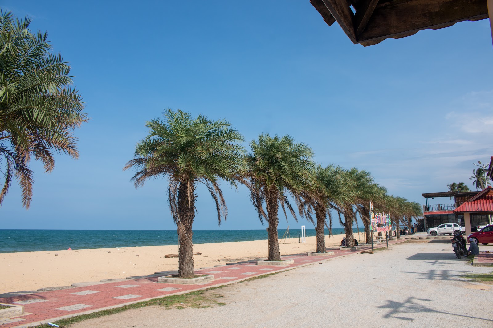 Foto av Ban Thon Beach och bosättningen