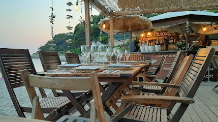 Guingueta El Pescador - Carrer Tírvia, 43883 Roda de Berà, Tarragona, Spain