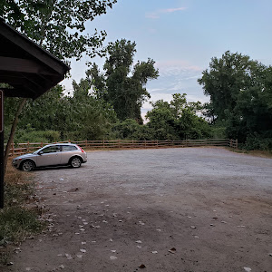 North Bank Trail Head - review photo