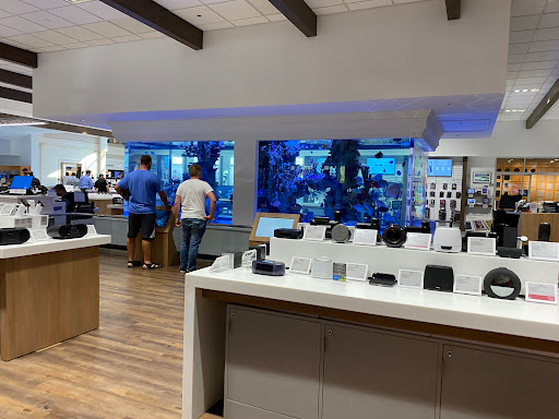 Electronics Store «Abt», reviews and photos, 1200 N Milwaukee Ave, Glenview, IL 60025, USA