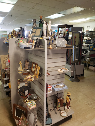 Thrift Store «H2O Help & Hope To Others», reviews and photos, 451 SE Maple St, Dallas, OR 97338, USA