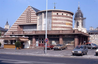 CENTRE COMMERCIAL LES HALLES DU BEFFROI à Amiens