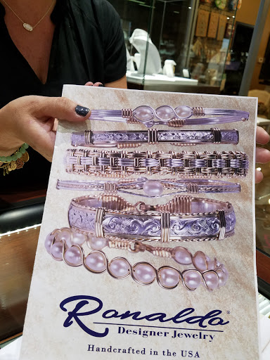 Jeweler «Pucketts Jewelry», reviews and photos, 1012 Main St A, Benton, KY 42025, USA