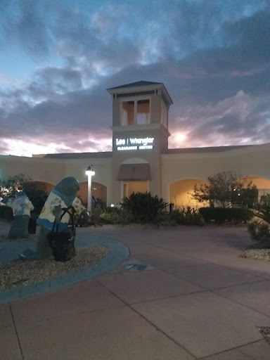 Sporting Goods Store «Nike Factory Store», reviews and photos, 5195 Factory Shops Blvd, Ellenton, FL 34222, USA