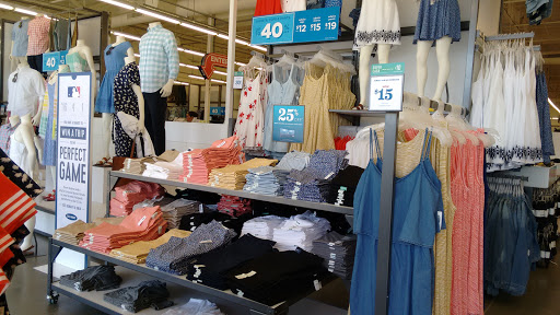 Clothing Store «Old Navy», reviews and photos, 2320 Daniels St, Manteca, CA 95337, USA