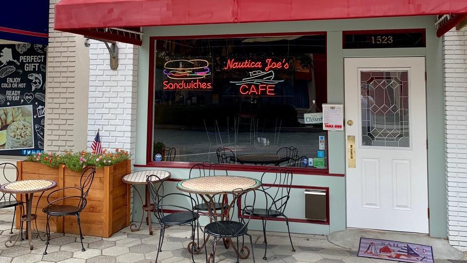 Nautica Joe's Cafe 31520