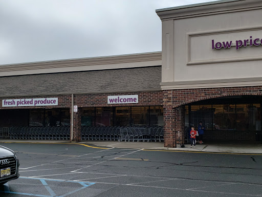 Grocery Store «Stop & Shop», reviews and photos, 1083 Inman Ave, Edison, NJ 08820, USA