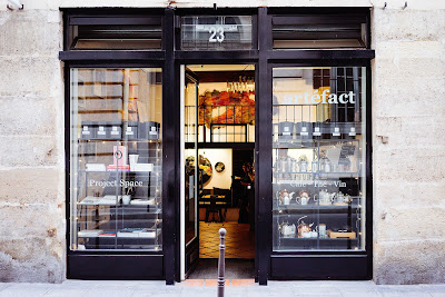 artéfact à Paris
