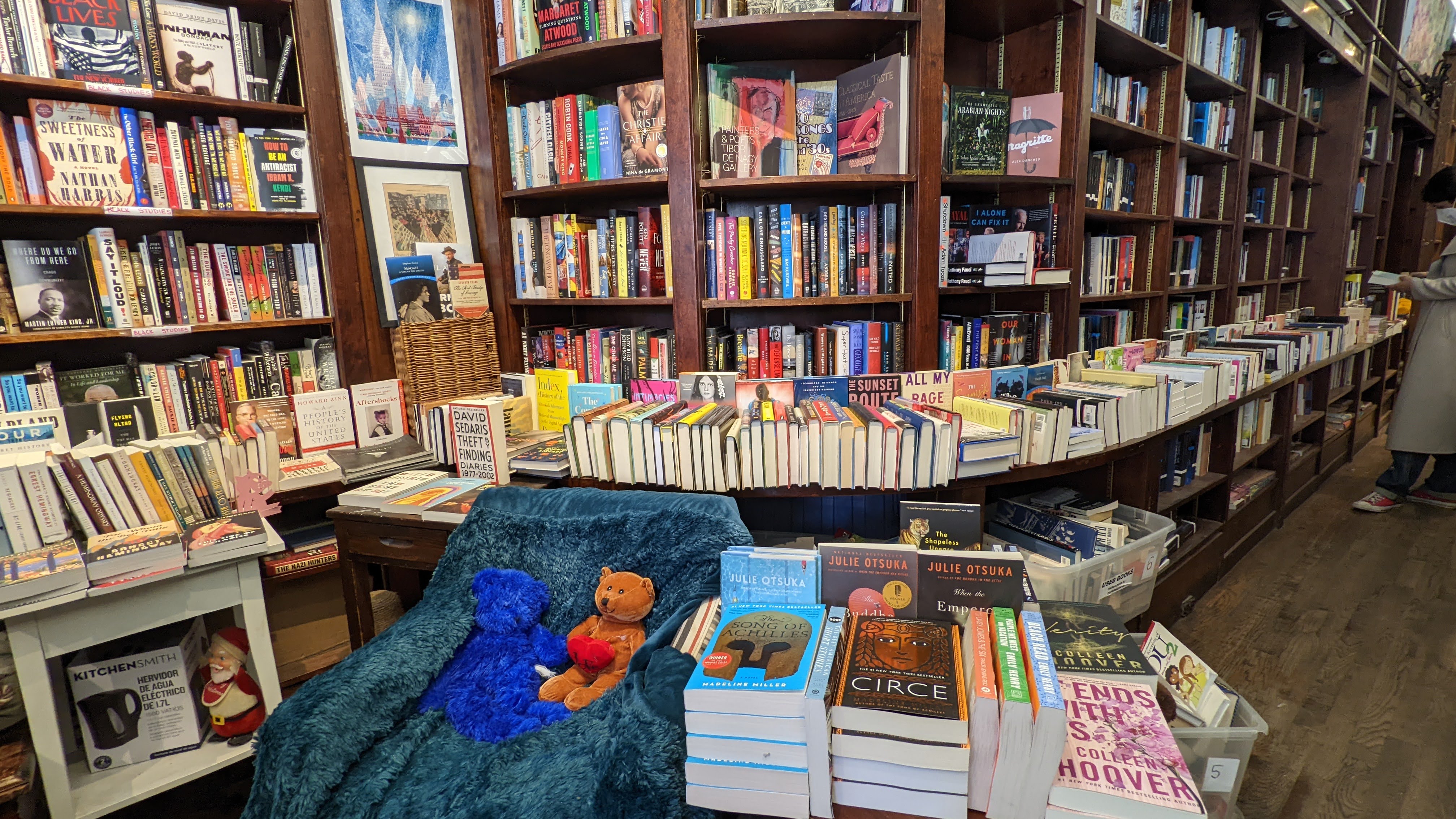 Picture of a place: Logos Bookstore