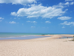 Foto von Praia de Galos mit türkisfarbenes wasser Oberfläche
