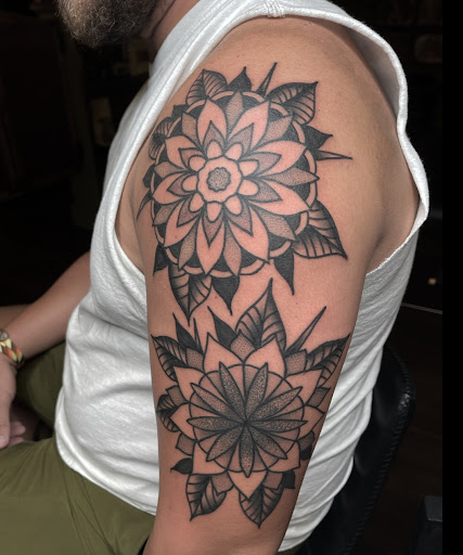 Explore easy henna tattoo ideas, creative tattoo ideas in Johnson City, available at Gold Cross Tattoo Co.
