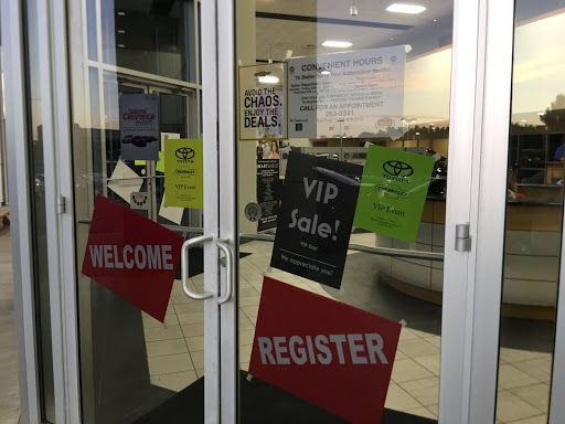 Toyota Dealer «Apple Valley Toyota», reviews and photos, 650 Foxcroft Ave, Martinsburg, WV 25401, USA