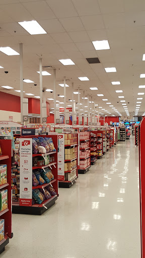 Department Store «Target», reviews and photos, 800 Broadview Village Sq, Broadview, IL 60155, USA