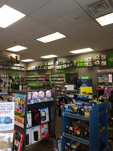 Video Game Store «GameStop», reviews and photos, 695 W Edgar Rd, Linden, NJ 07036, USA