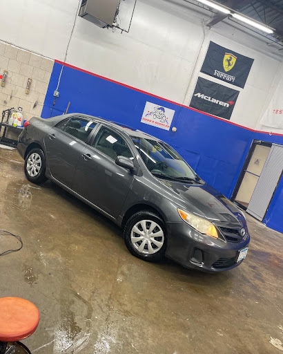 Dubbs Bubbles Car Wash and Detail Center en Minneapolis