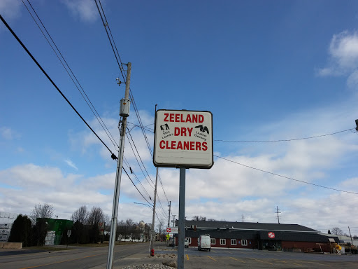 Dry Cleaner «Zeeland Dry Cleaners & 24 Hour Laundromat», reviews and photos, 118 E Washington Ave, Zeeland, MI 49464, USA
