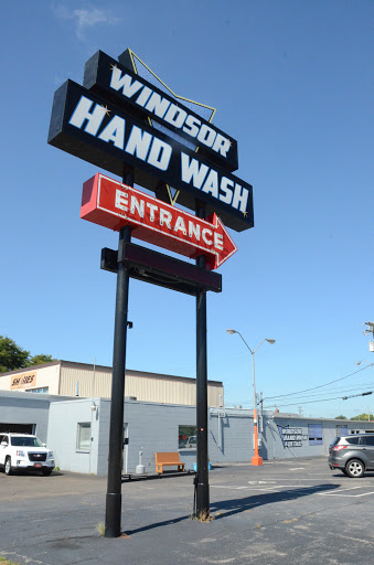 Windsor Hand Wash Detail en Loves Park