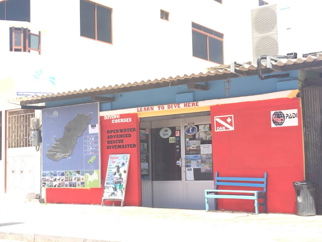 Opiniones de MARTOURGAL Travel Agency And Dive Center en Baquerizo Moreno - Agencia de viajes