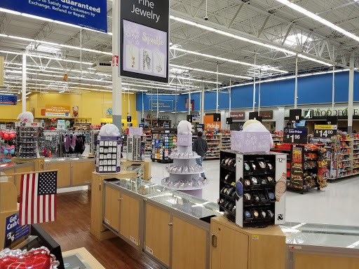 Department Store «Walmart Supercenter», reviews and photos, 250 Highlands Square Dr, Hendersonville, NC 28792, USA