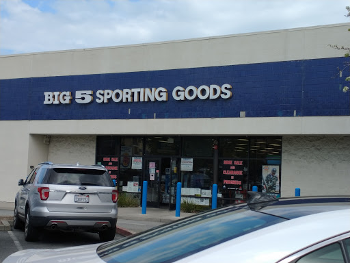 Sporting Goods Store «Big 5 Sporting Goods - San Mateo», reviews and photos, 2825 S El Camino Real, San Mateo, CA 94403, USA