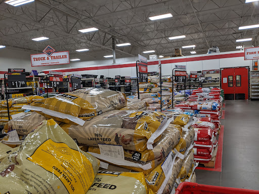 Home Improvement Store «Tractor Supply Co.», reviews and photos, 6881 Cameron Blvd, Gilroy, CA 95020, USA