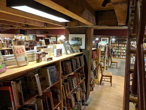 Book Store «After-Words Bookstore», reviews and photos, 23 E Illinois St, Chicago, IL 60611, USA