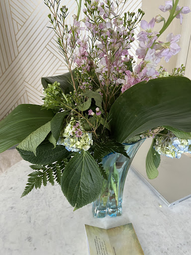 Florist «Flower Basket», reviews and photos, 302 N Lake St, Aurora, IL 60506, USA