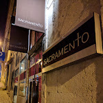 Photo n°2 de l'avis de Toliver.u fait le 12/01/2017 à 01:05 sur le  Sacramento do Chiado à Lisbon