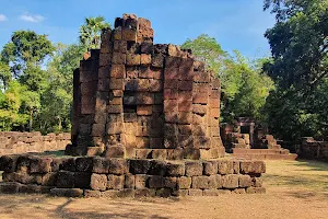 Prasat Chom Phra image